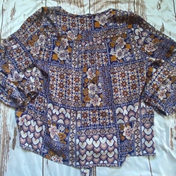 Collective Concepts Womens Front Tie Floral Blouse-Size Medium-GUC - Picture 8 of 8
